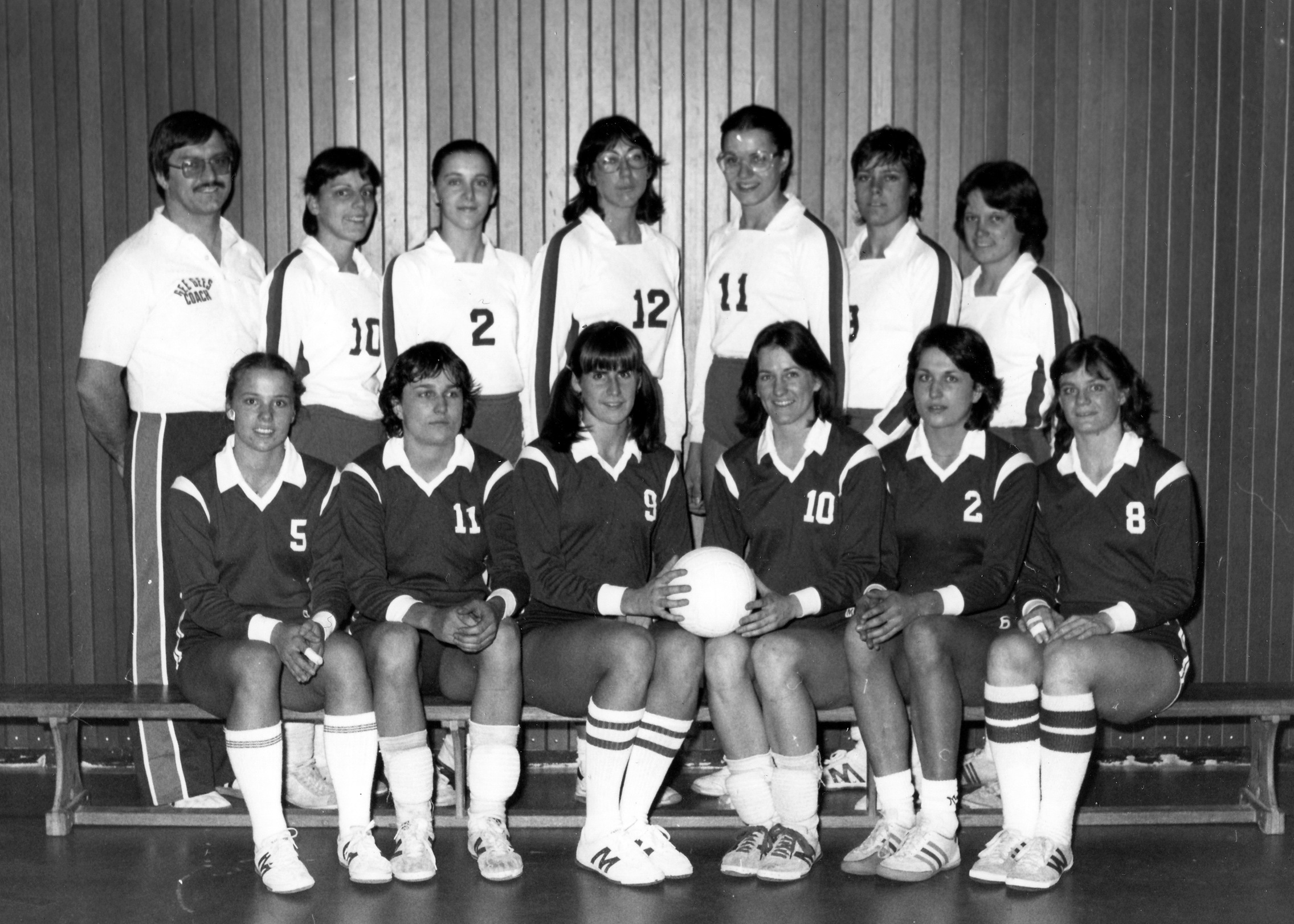 Black and white volleyball team photo